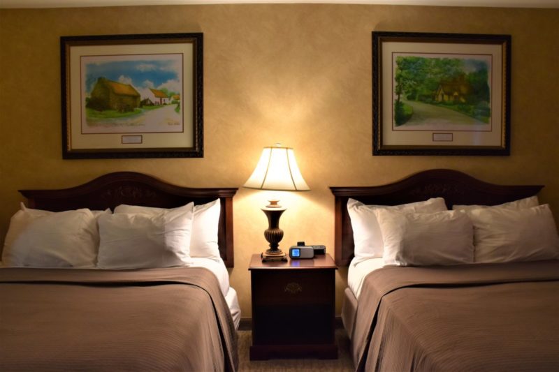 Are you looking for a great place to stay when visiting Galena, Illinois? The Irish Cottage Boutique Hotel is cozy, charming, and has an authentic feel. It's a perfect base for exploring the Galena area.
