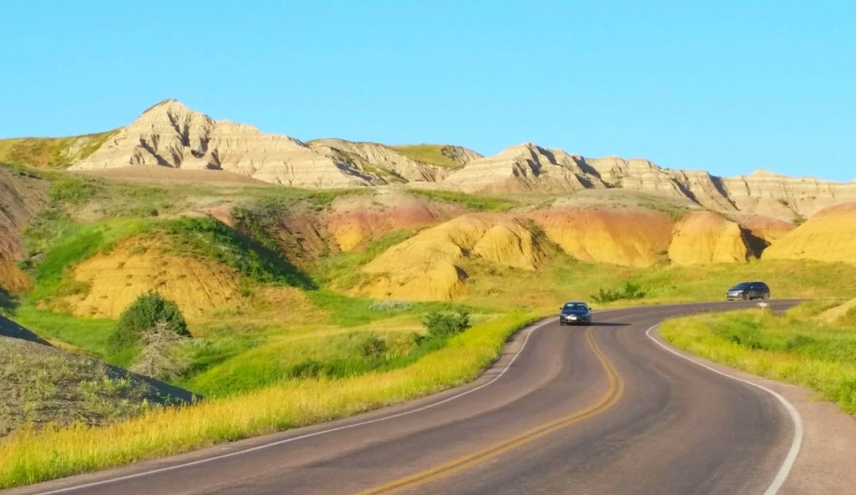 This is fun-filled seven day Black Hills road trip itinerary will take you through unforgettable scenery and exhilarating outdoor adventures.in South Dakota.
