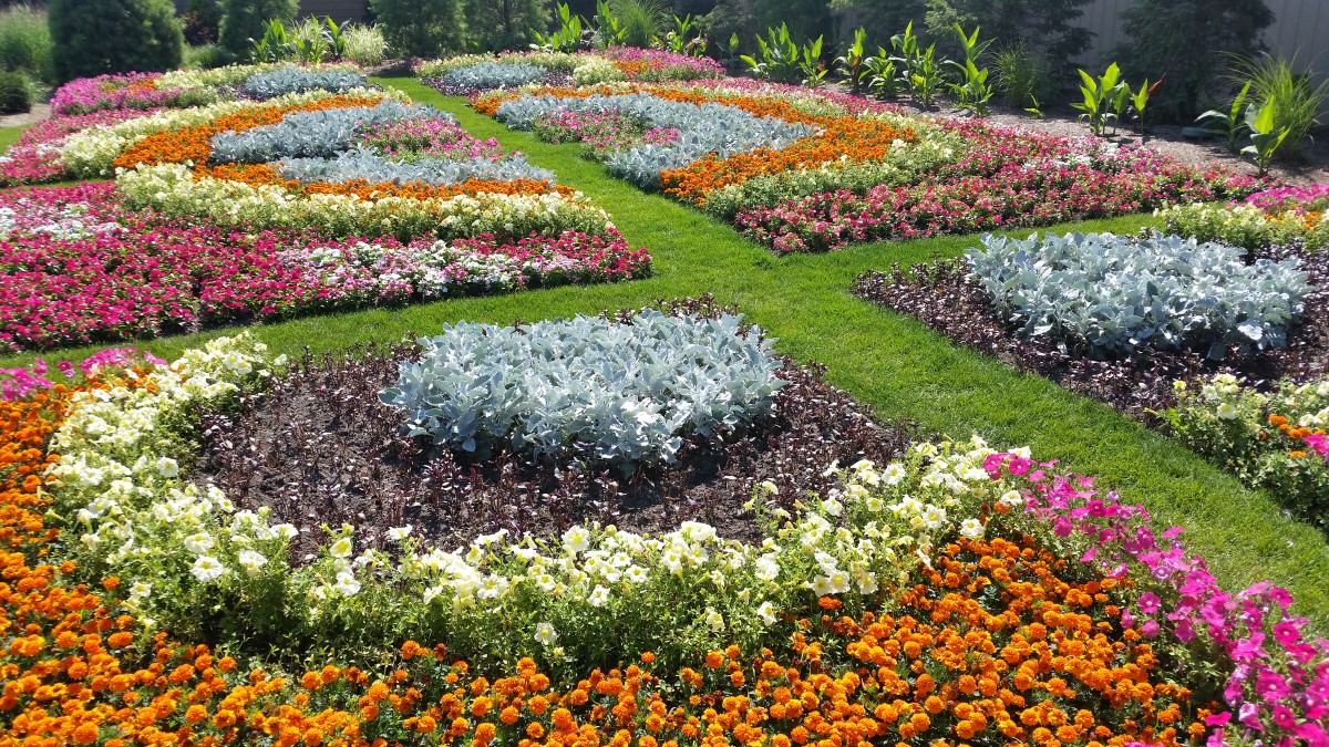 Linton's Enchanted Gardens Quilt Garden