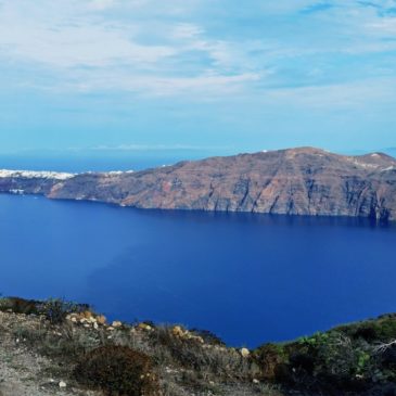 Your Guide to the Amazing Cliffside Hike in Santorini