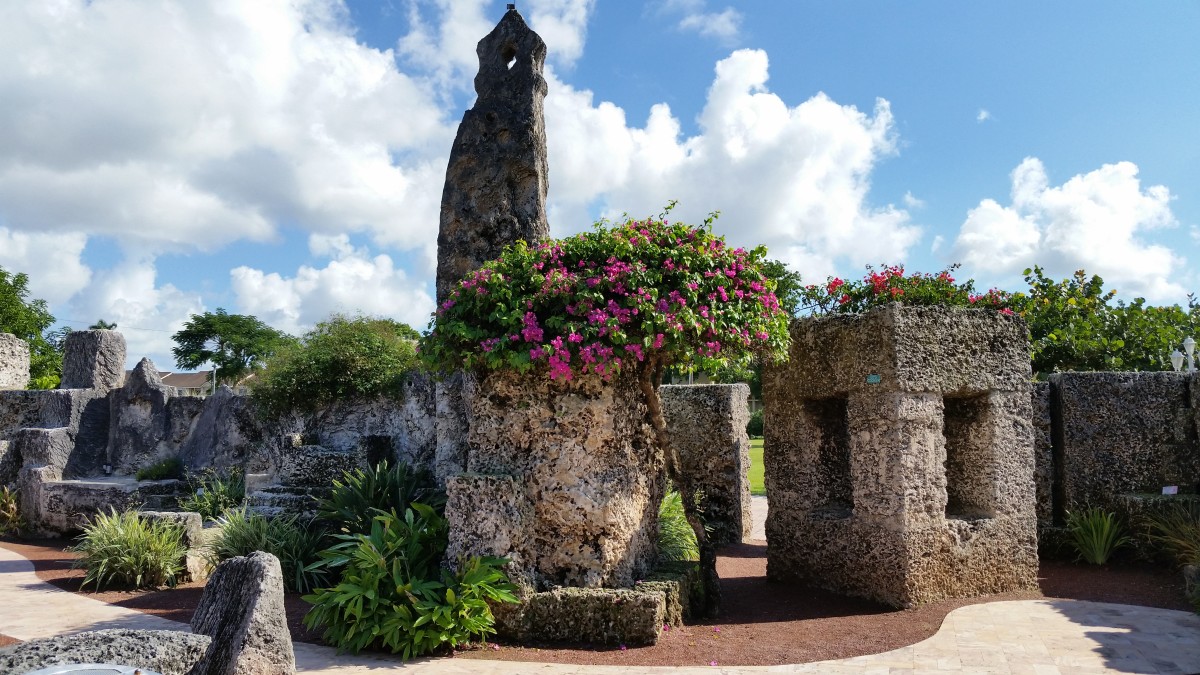 Coral Castle Romantic Gesture or Deranged Obsession? Dang Travelers