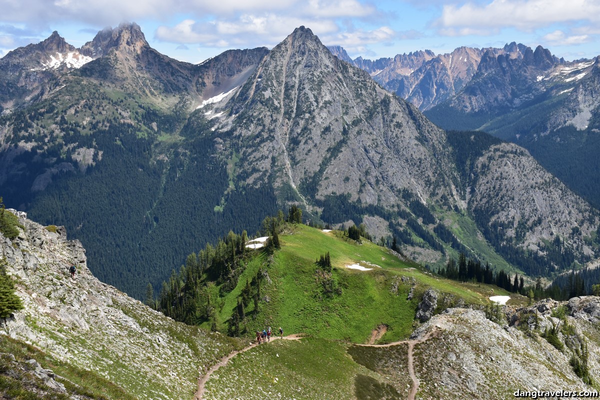 Maple Pass Hike in North Cascades National Park