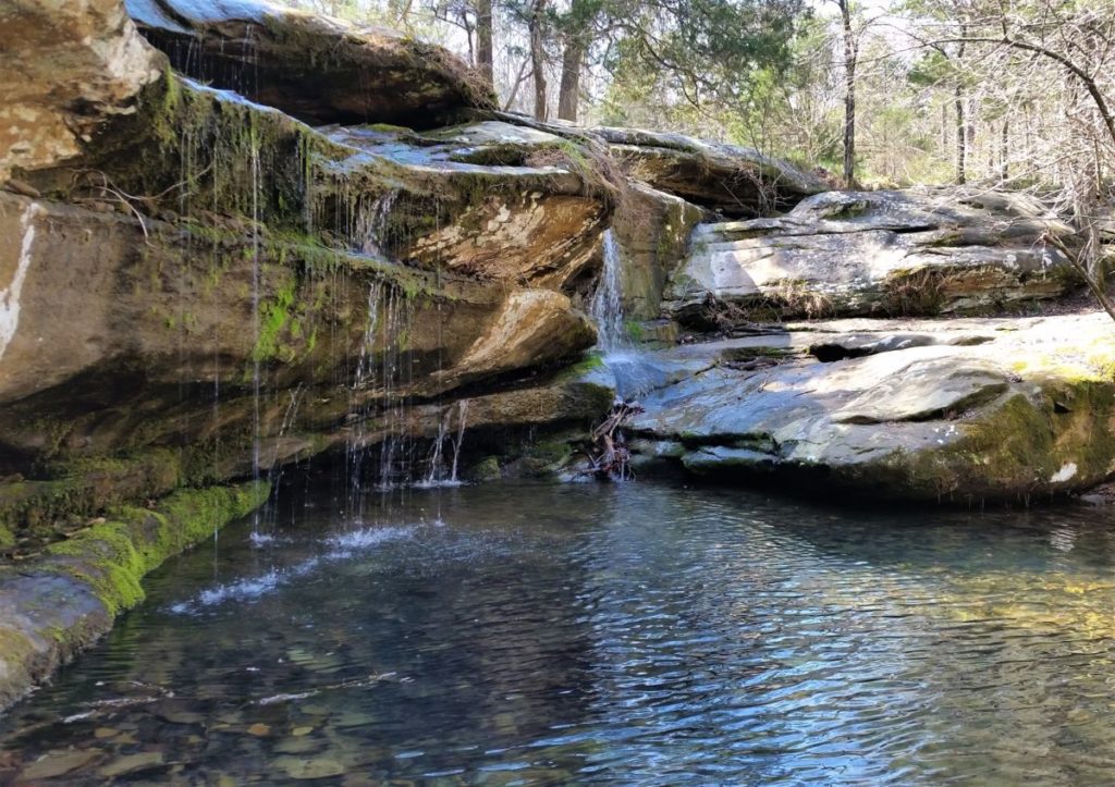 Southern Illinois is home to incredible landscapes of dramatic rock formations and stunning vistas. Here are the top Shawnee National Forest attractions.