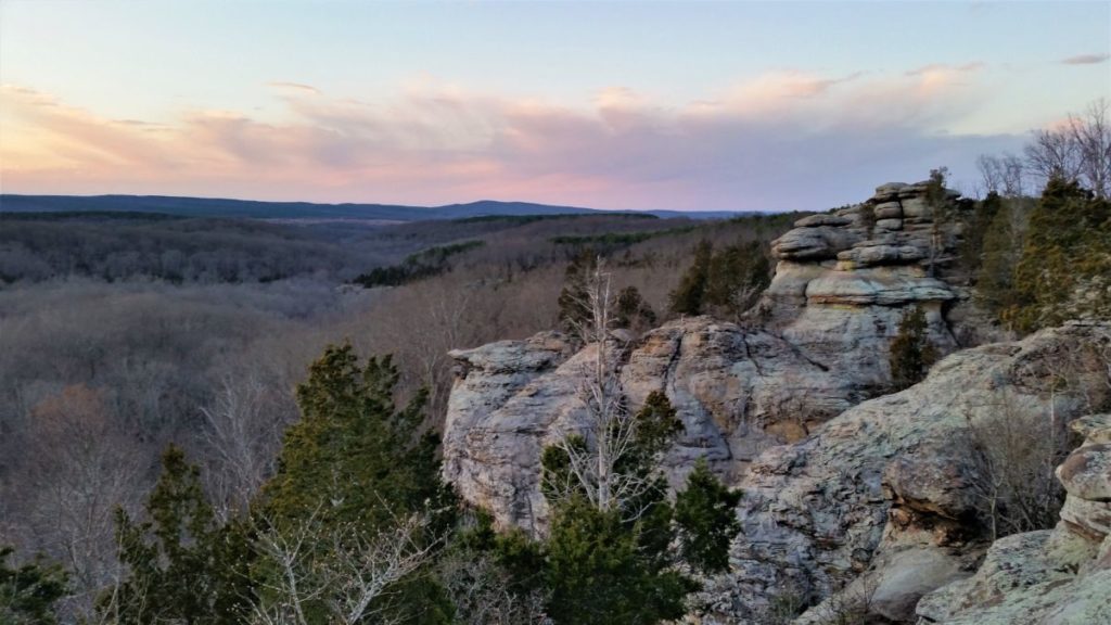 Southern Illinois is home to incredible landscapes of dramatic rock formations and stunning vistas. Here are the top Shawnee National Forest attractions.