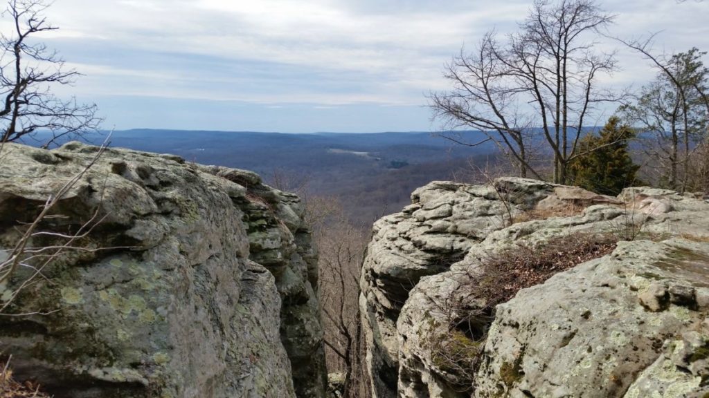 Southern Illinois is home to incredible landscapes of dramatic rock formations and stunning vistas. Here are the top Shawnee National Forest attractions.