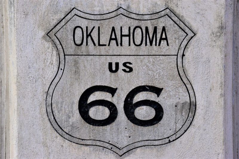 Utterly awesome to notable historic to wacky weird to lip-smacking delicious, here are our recommendations for the must see Route 66 attractions.