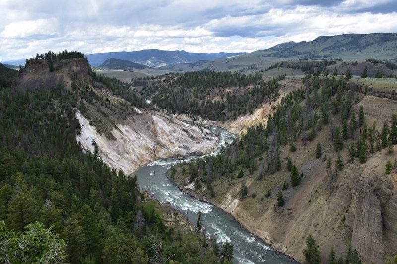 Follow this 5 day Yellowstone National Park itinerary for the must-see sites, hikes, and attractions in the park. Plus travel tips and lodging suggestions.