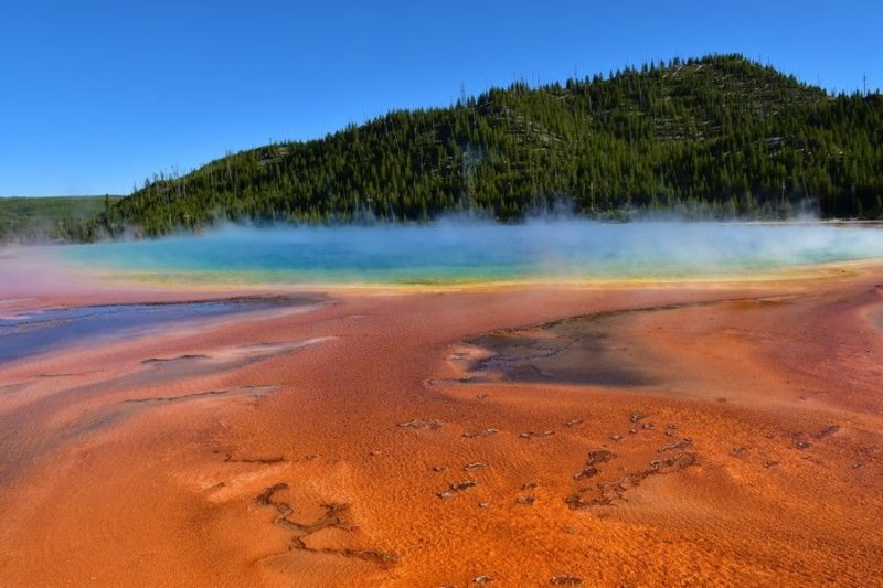 Follow this 5 day Yellowstone National Park itinerary for the must-see sites, hikes, and attractions in the park. Plus travel tips and lodging suggestions.