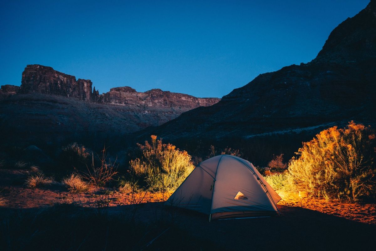 The best free camping apps include van life campgrounds and free tent sites.