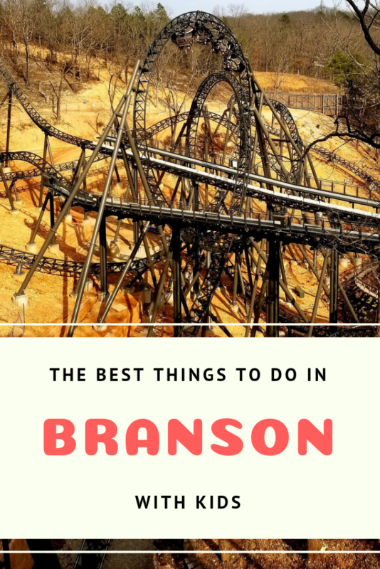 Planning a Branson vacation and looking for things to do with kids? Here are the best family-frienldy Branson attractions and activties. #branson #kids