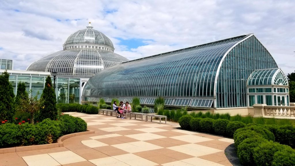 Best things to do in downtown St. Paul include a visit to the Como Conservatory. With over 100 years of history, the Como Park is a must-see in Saint Paul, Minnesota.