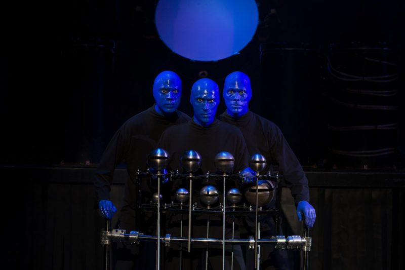 Blue Man Group in Chicago Illinois is a perfect thing to do this winter! Not only is it indoors, but it is a fantastic performance for all ages.