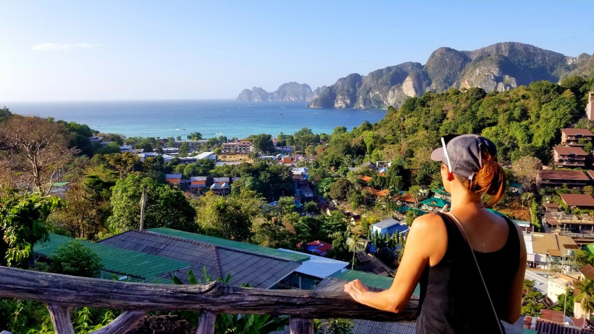 How much does it cost to visit Thailand? Find out with our expense breakdown of airfare, lodging, transportation within the country, food, and excursions.