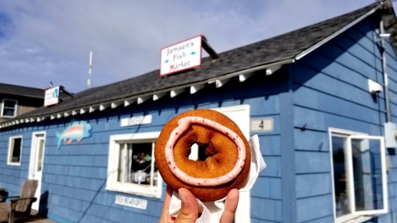 Jamsen's Fish Market & Bakery is known for their donuts, fresh coffee, and lake views.