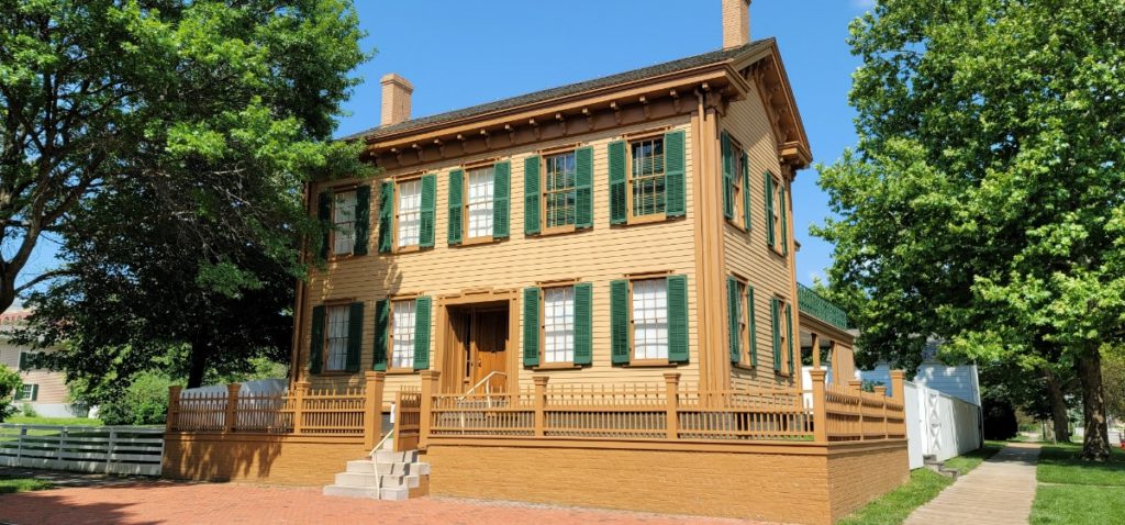 The Abraham Lincoln Home is one of the most popular things to do in Springfield Illinois. Make sure to check in early and get your tickets if you are visiting on a weekend.