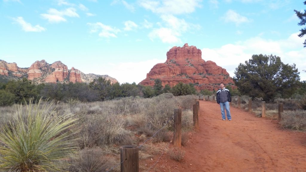 The Bell Rock Loop is one of Sedona hikes easy trails.