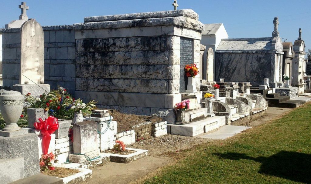 One of the top 10 things to do in New Orleans is to take a cemetery tour.