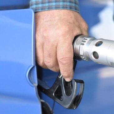 6 Simple Tips on How to Save on Gas