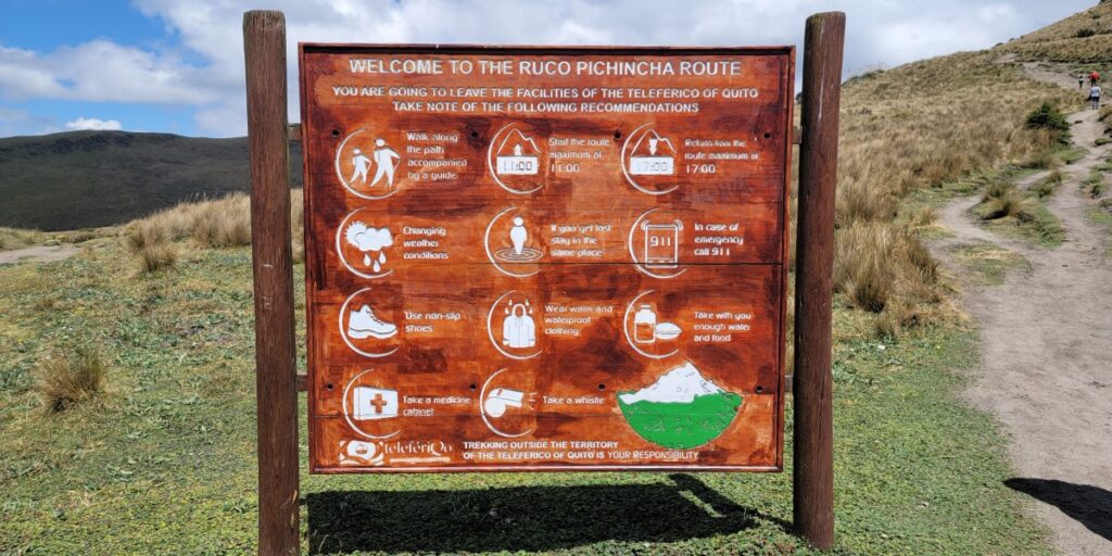 Welcome to the Rucu Pichincha Route Sign