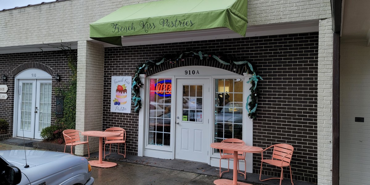 French Kiss Pastries in Ocean Springs MS today